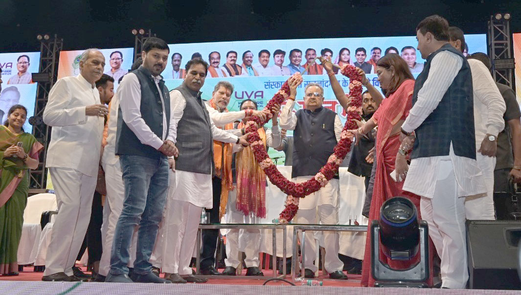 CM Vishnudev Sai and Speaker Dr. Raman Singh Attend Kailash Kher’s Musical Evening in Rajnandgaon
