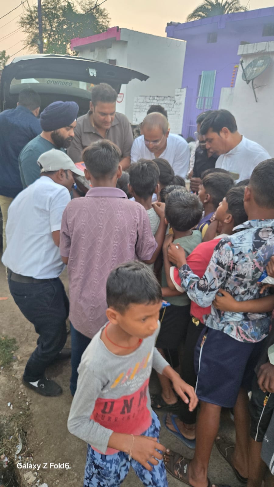 Chamber of Commerce Spreads Diwali Cheer in Rajnandgaon’s Slum Areas