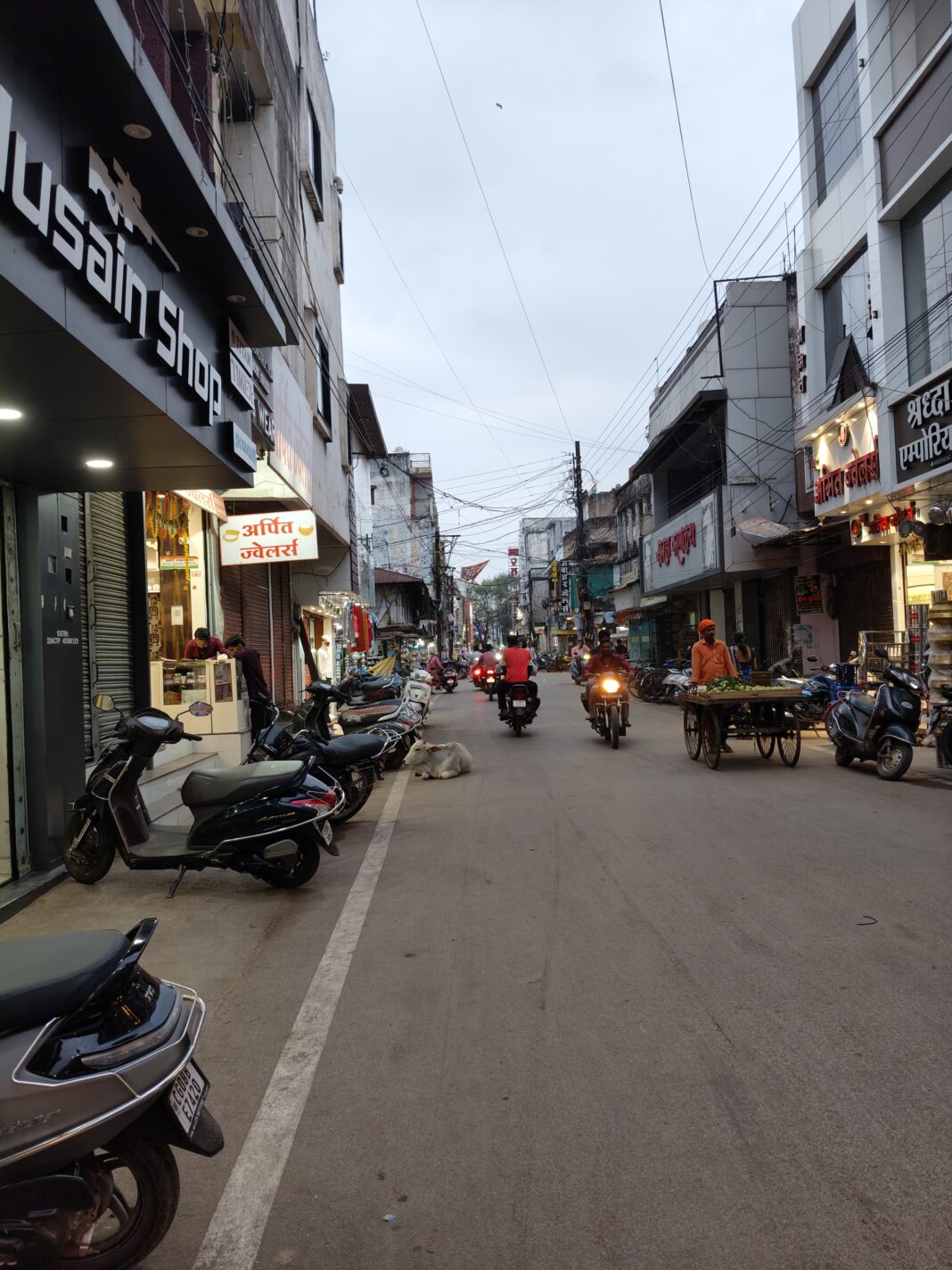 Day Turns into Night in Rajnandgaon as ‘Maitha’ Weather System Darkens Skies