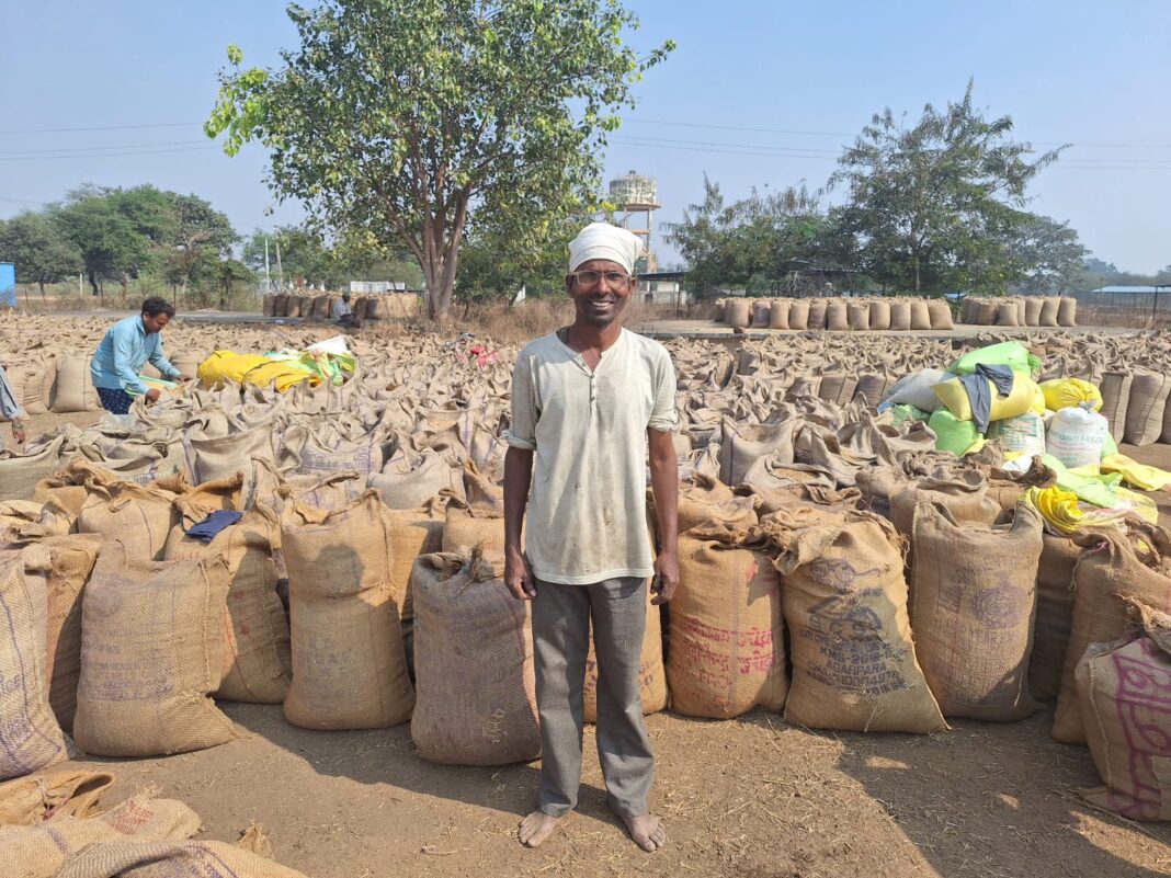 Fair Pricing Boosts Interest in Farming: Rajnandgaon Farmers Reinvest Earnings as Paddy Procurement Brings Prosperity