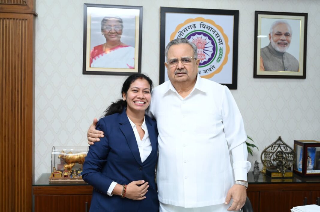 Chhattisgarh’s Pride: Akanksha Satyavanshi Meets CM After Historic Women’s World Cup Triumph