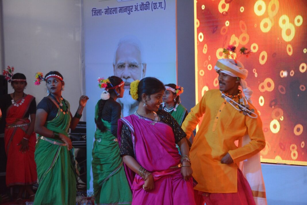 Cultural Brilliance Marks Second Day of Rajyotsav Celebrations in Mohla