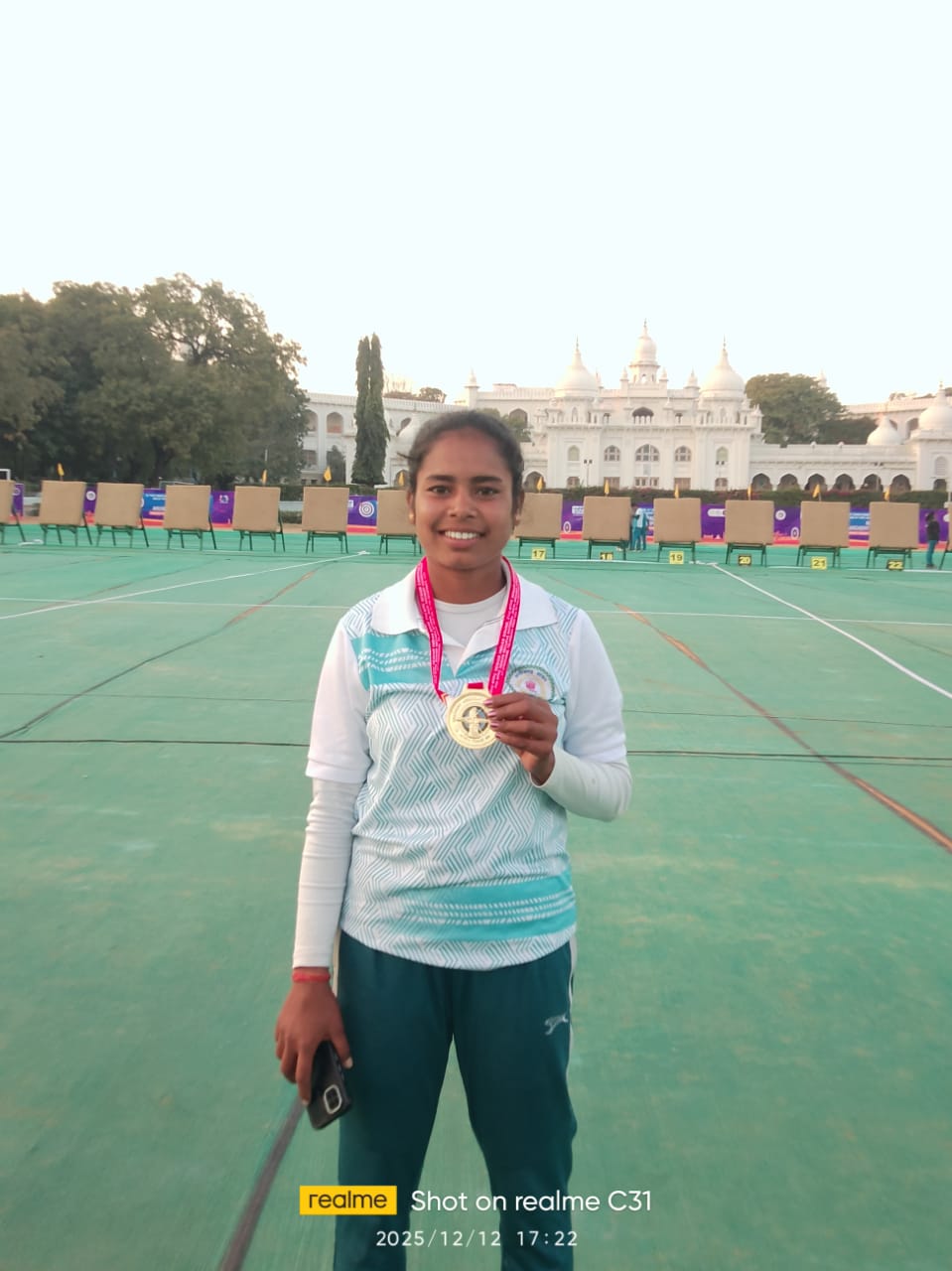 Rajnandgaon’s Maya Baghel Wins Gold Medal in Senior Archery, Brings Glory to Chhattisgarh