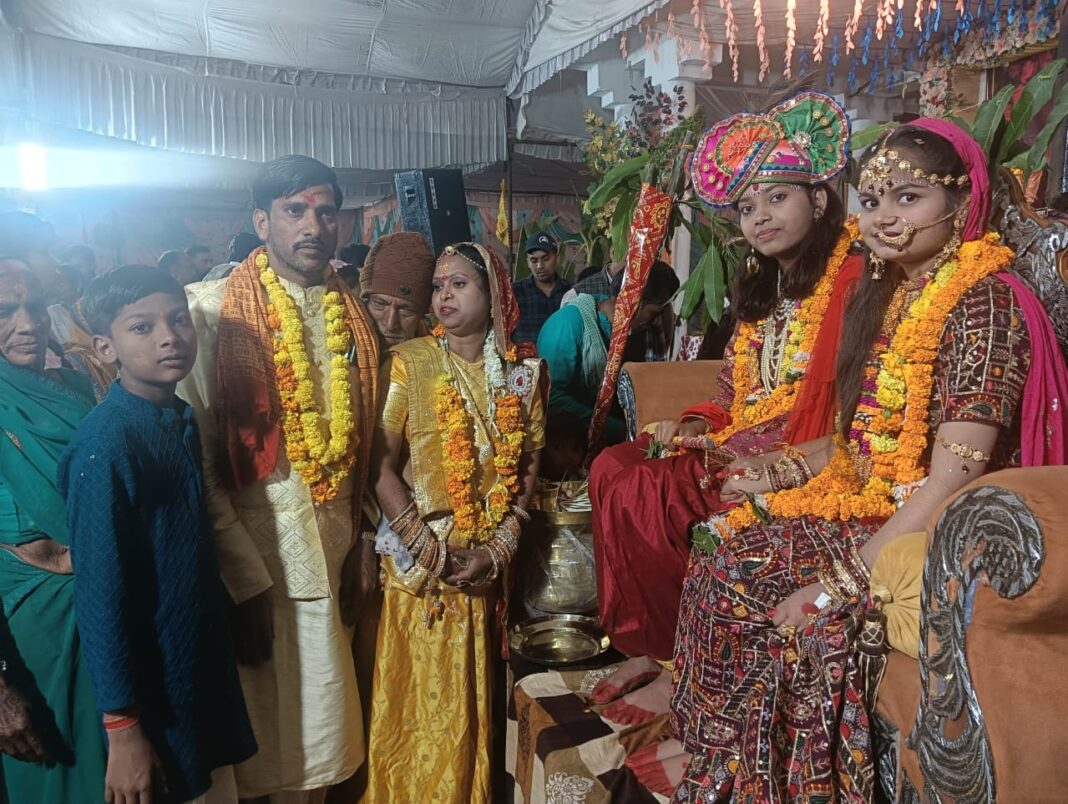 Rukmini–Krishna Wedding Enactment Enthrals Devotees During Shrimad Bhagwat Katha in Mokhla Village