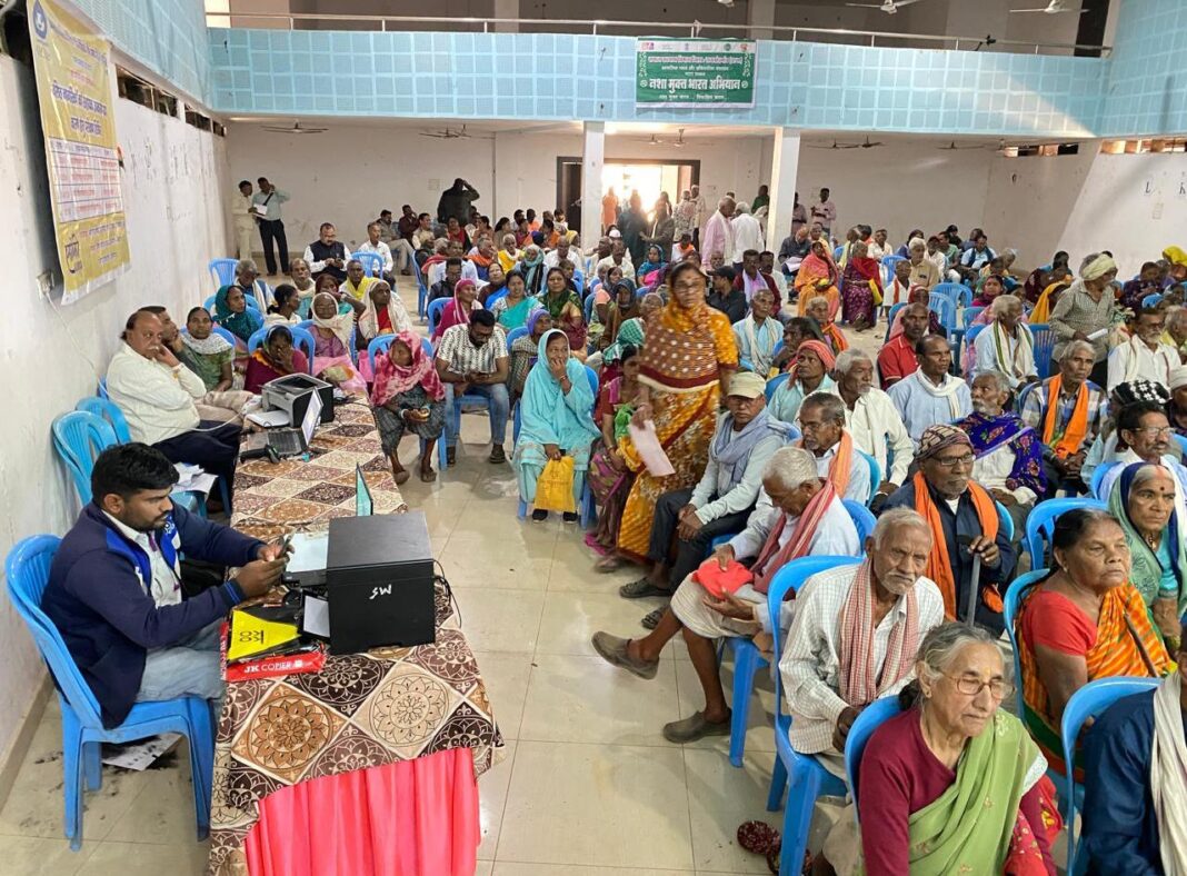 Life-Support Devices Camp Organised for Senior Citizens Across Rajnandgaon