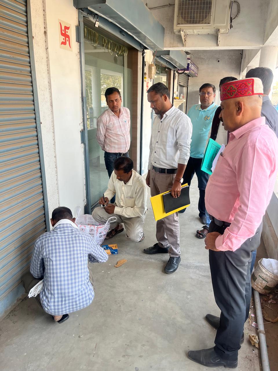 14 Shops Sealed at Haat Bazaar Commercial Complex Over Non-Payment of Premium