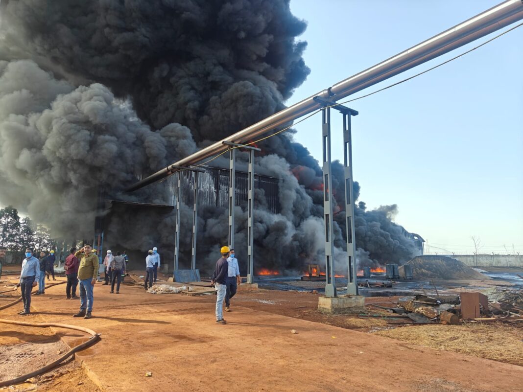Industrial Fire at Chemical Plant in Mohandi Brought Under Control, No Casualties Reported