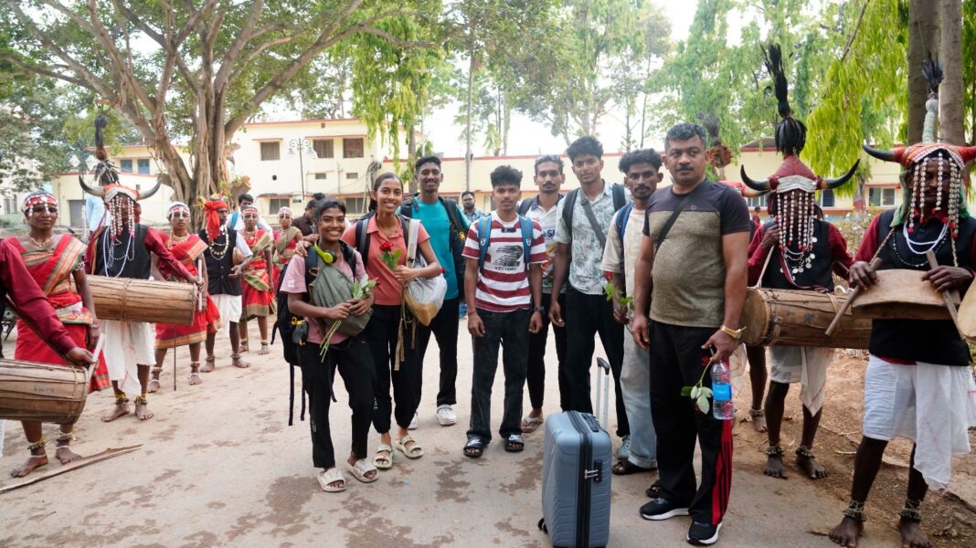 Khelo India Tribal Games: Kerala Athletics Team Receives Grand Traditional Welcome in Jagdalpur