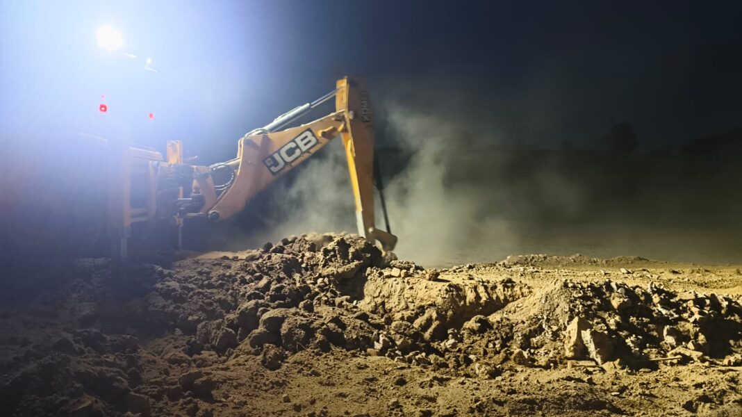 Major Crackdown on Illegal Sand Mining at Motipur River Ghat; Ramp Demolished, Two Vehicles Seized