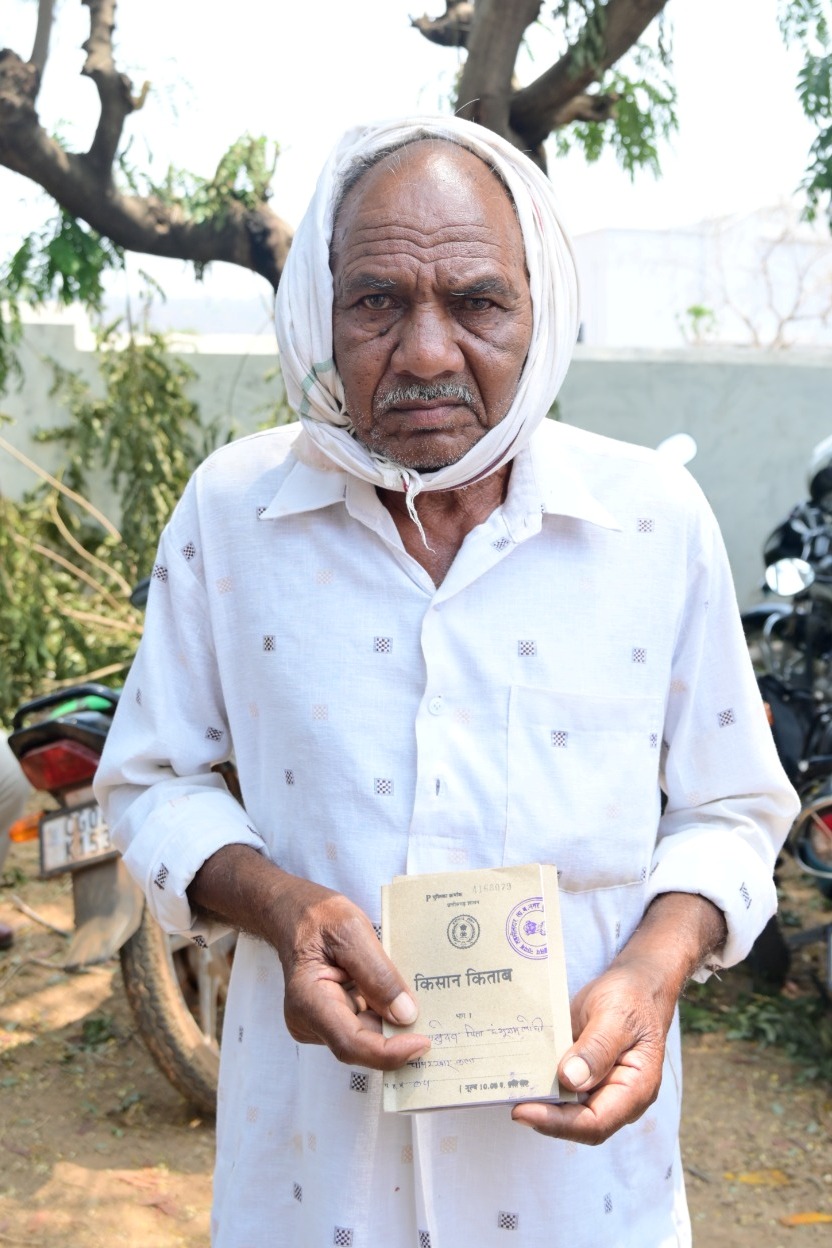 Sushasan Tihar Brings Relief to Farmer Lekhuram; Receives Kisan Book Instantly at Grievance Camp