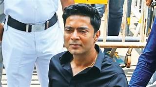अभिषेक बनर्जी पर सोनारपुर में पत्थरों, अंडों और जूतों से हमला