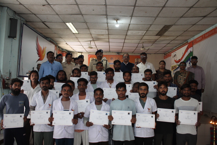 Rehabilitation: 67 Inmates of Raipur Central Jail Awarded Skill Certificates Under ‘Nischay’ Programme