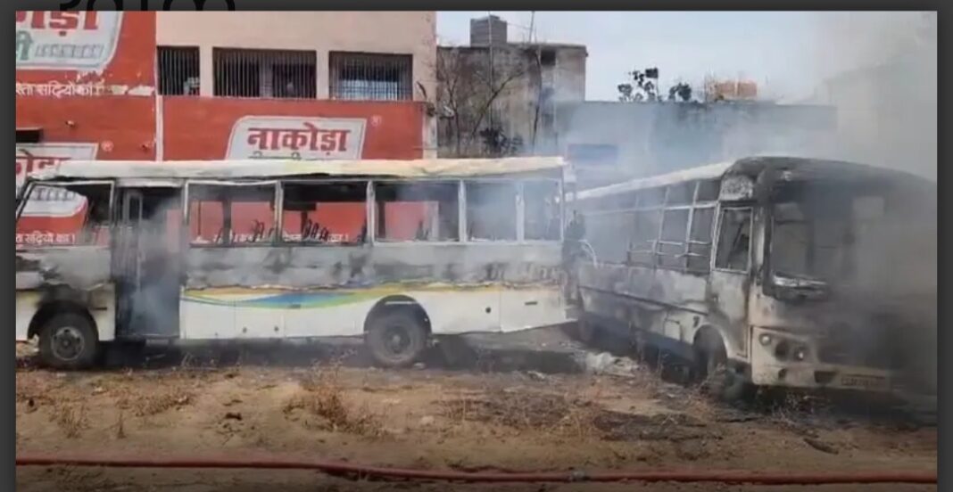 Massive Fire Engulfs Dada Travels Depot in Rajnandgaon, Five Buses Destroyed