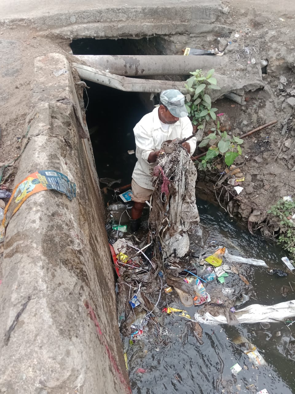 Rajnandgaon Municipal Corporation Accelerates Sanitation, Drainage, Road Repair and Beautification Works Ahead of Monsoon