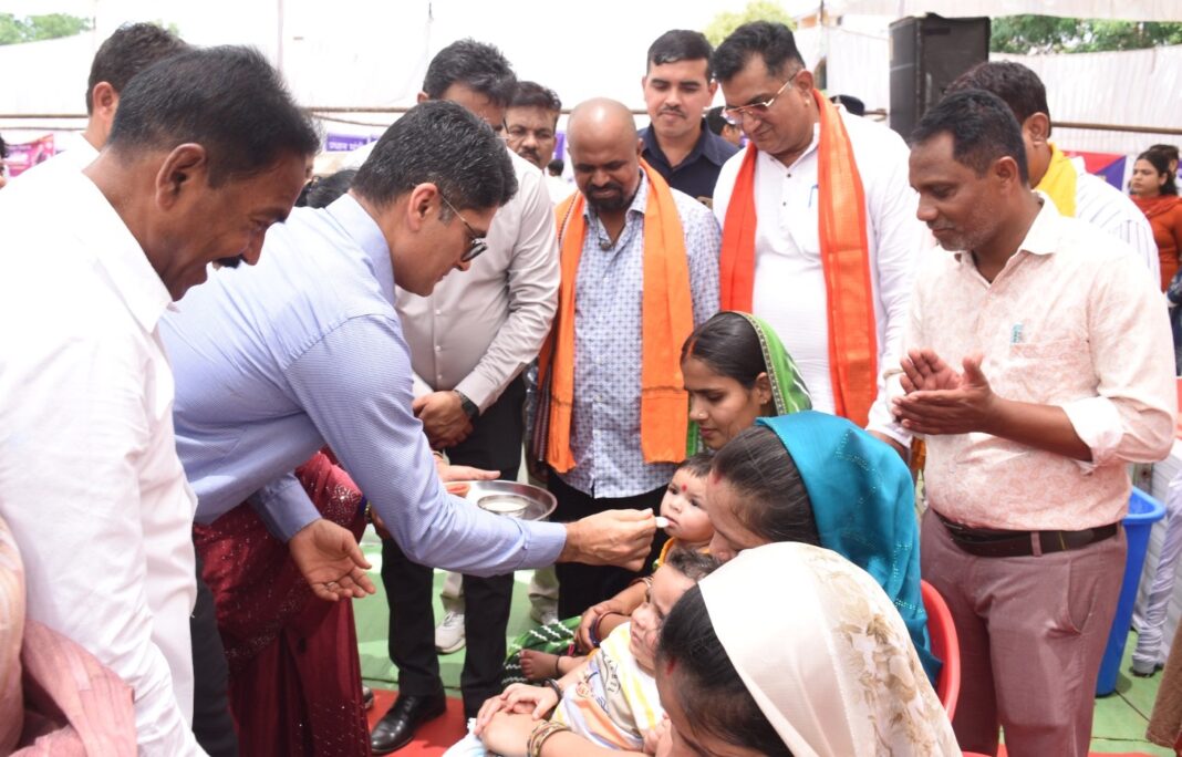 Sushashan Tihar 2026: District In-Charge Secretary Avinash Champawat Participates in Public Grievance Redressal Camp Under