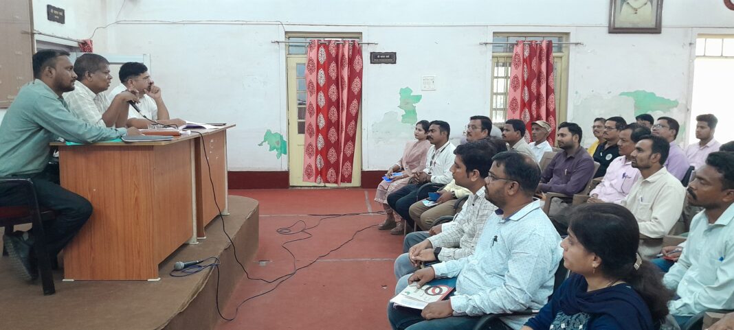 Rajnandgaon Municipal Commissioner Directs Revenue Officials to Accelerate Tax Collection