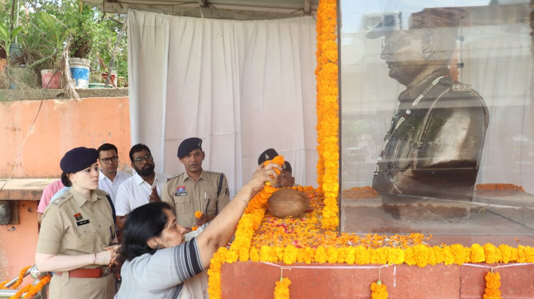 Rajnandgaon Pays Tribute to 29 Martyrs, Including SP Vinod Kumar Choubey, on 17th Anniversary of Korkotti Naxal Attack