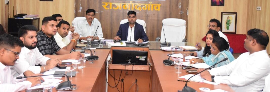 Collector Calls for Faster Implementation of PM Surya Ghar Scheme, Reviews Flood Preparedness and HPV Vaccination Drive