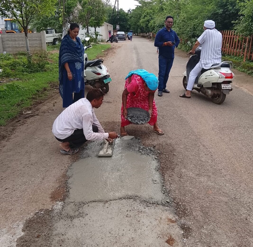 Rajnandgaon Municipal Corporation Intensifies Monsoon Cleanliness, Drainage and Road Repair Works