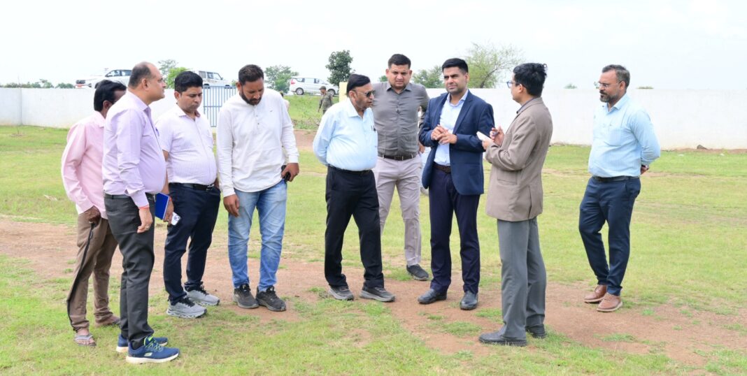 Collector Inspects Community Health Centre Somni, Directs Measures to Strengthen Healthcare Services