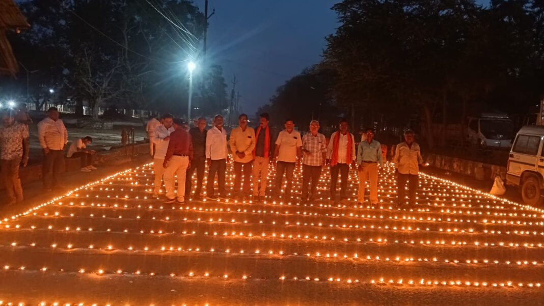 Rajnandgaon Glows with 7,700 Diyas to Mark PM Modi’s 76th Birthday